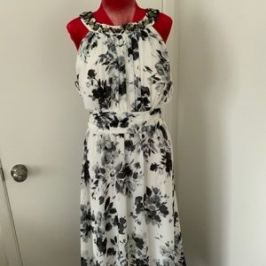 Jessica Howard floral party dress